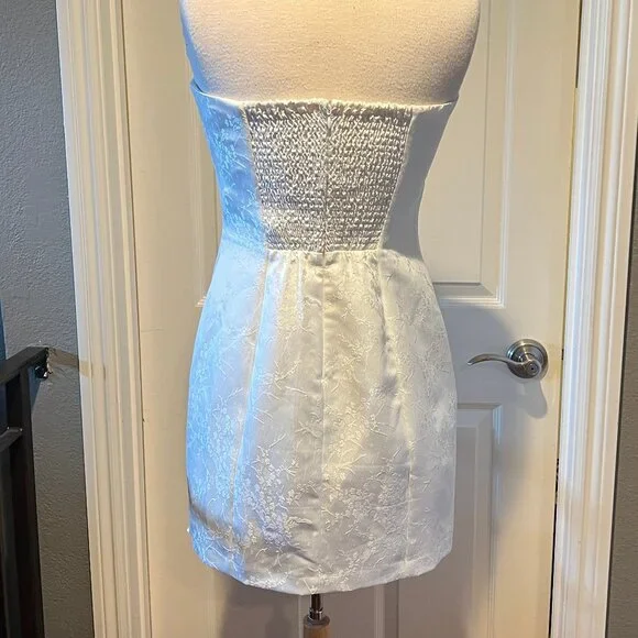 REFORMATION Gabby Floral Jacquard Minidress (new w/ flaw) Sz. 8 - Picture 6 of 9